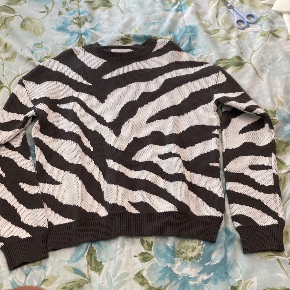 Melrose and Market Zebra Pattern Sweater - Black and White